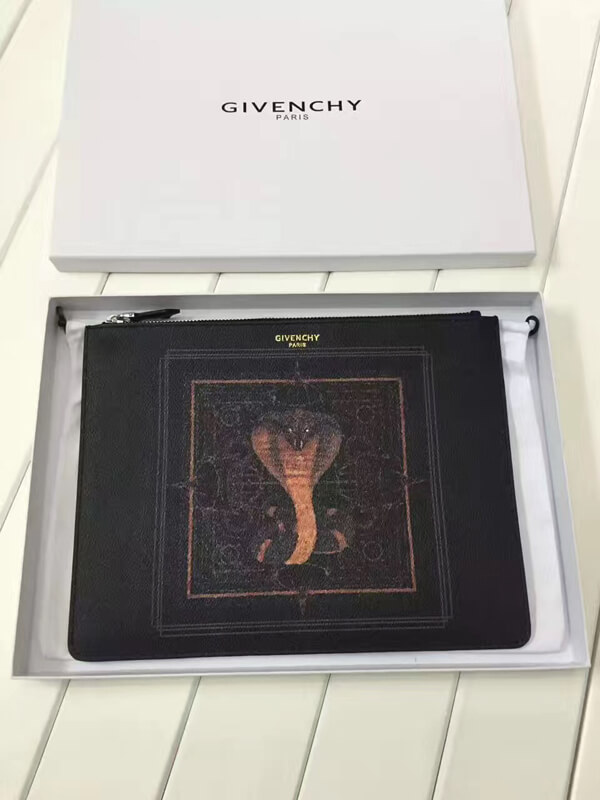 GIVENCHY ジバンシィスーパーコピー 2017新作 コブラプリント PVC クラッチバック 6072525 960